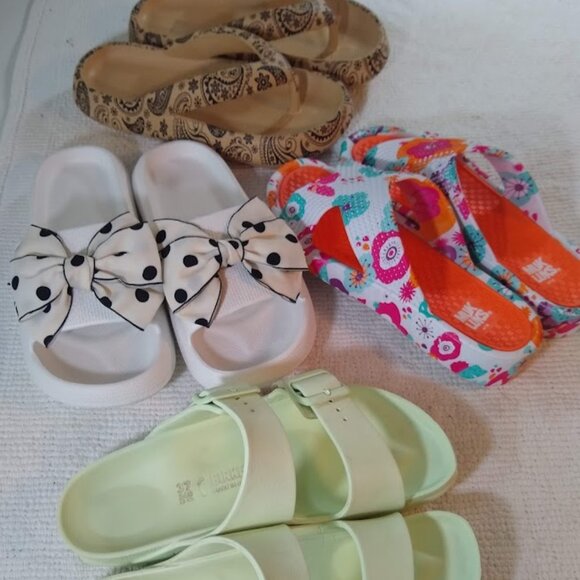 Foursome of rubberized slides/flip flops Birkenstocks + Muk Luks + NO brand - Picture 1 of 10
